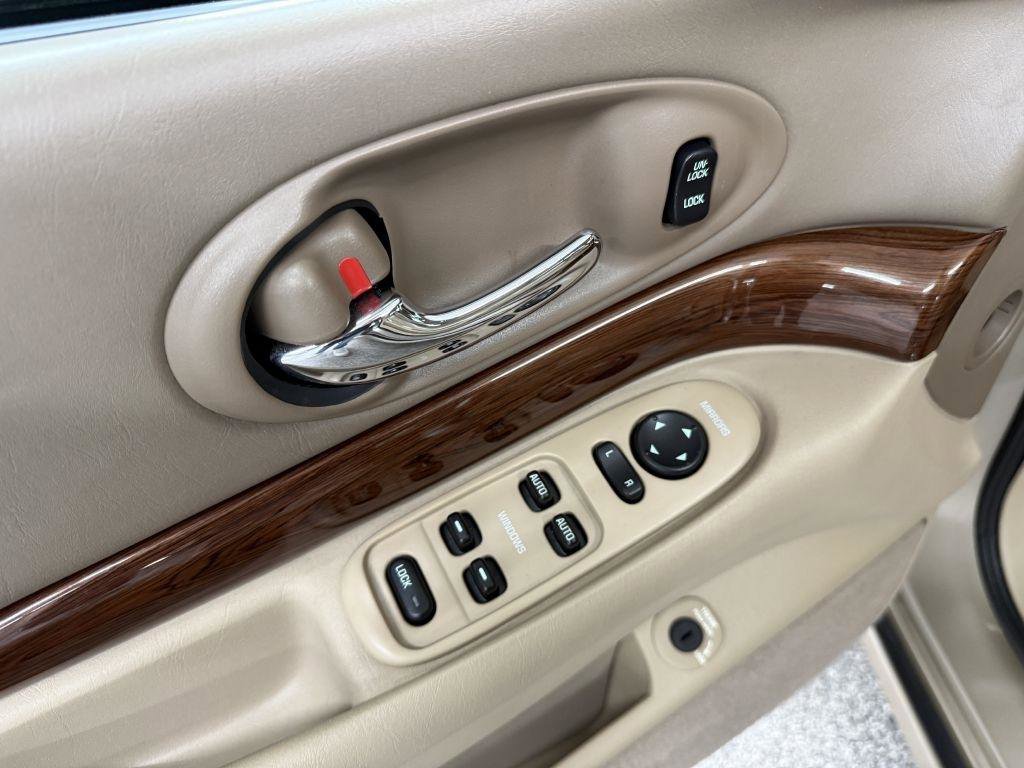 Used 2005 Buick Le Sabre Custom image 39