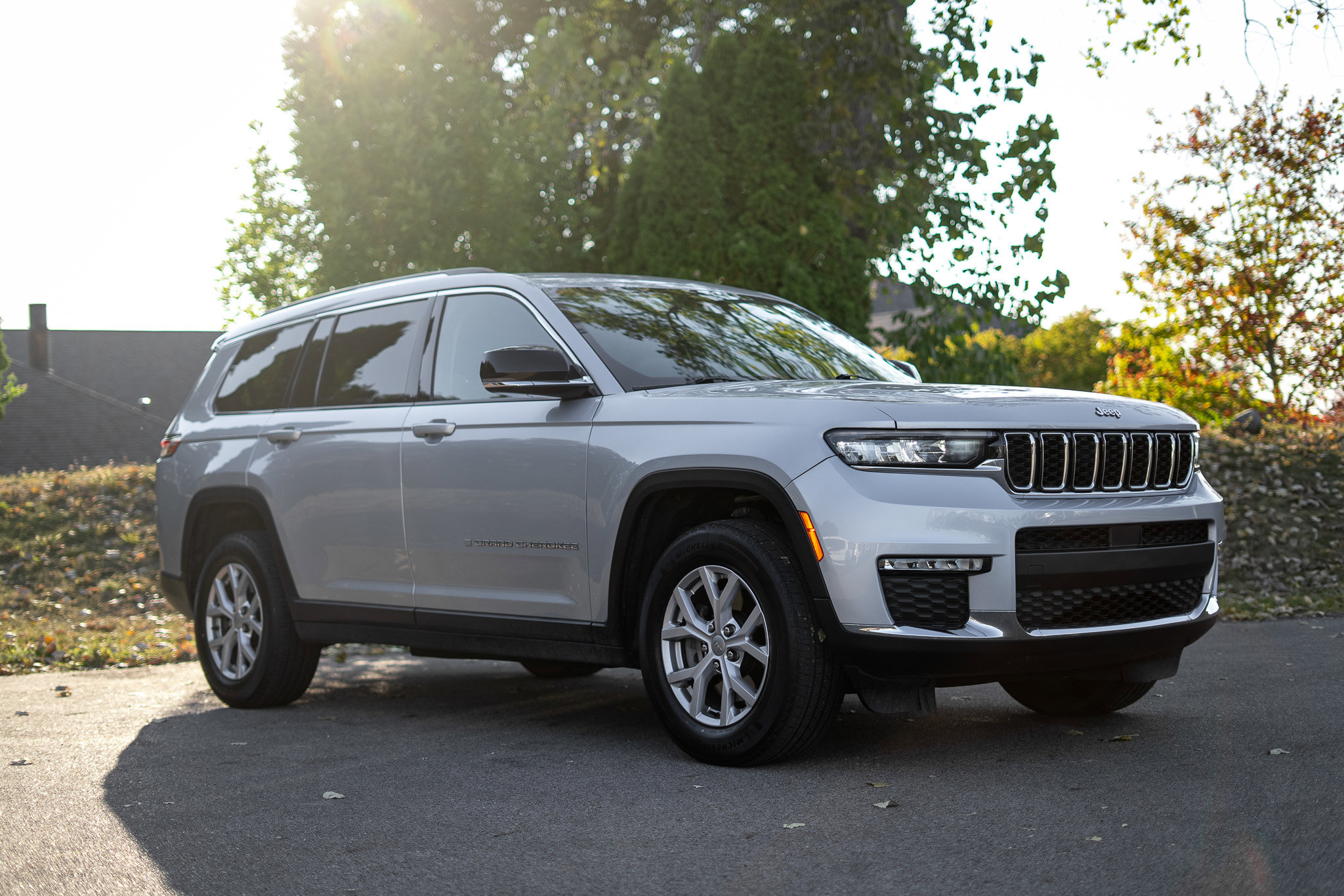 Used 2021 Jeep Grand Cherokee L Limited image 3