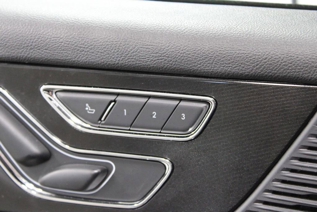 Used 2022 Lincoln Corsair Standard w/ Equipment Group 101A image 41