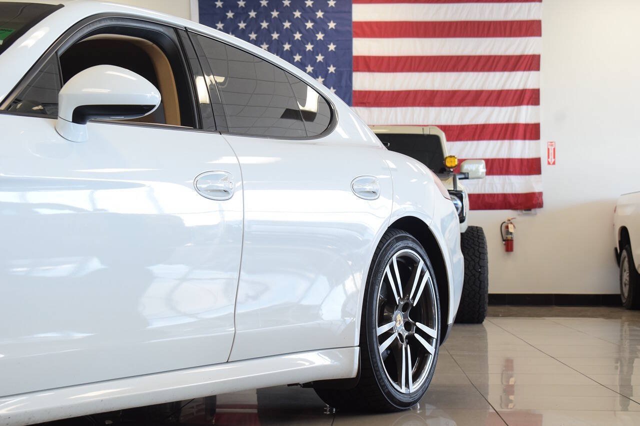 Used 2016 Porsche Panamera AWD/4WD image 15