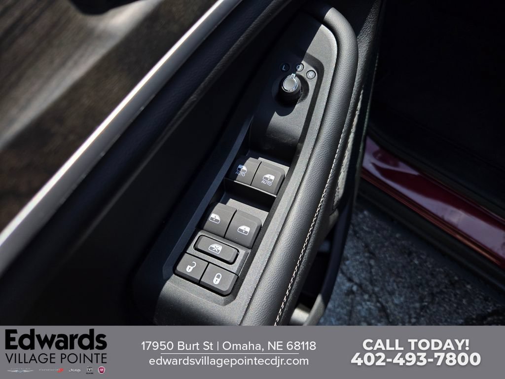 New 2026 Jeep Grand Cherokee L Limited AWD/4WD image 11