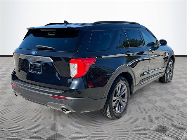 Used 2024 Ford Explorer XLT w/ Equipment Group 202A image 5