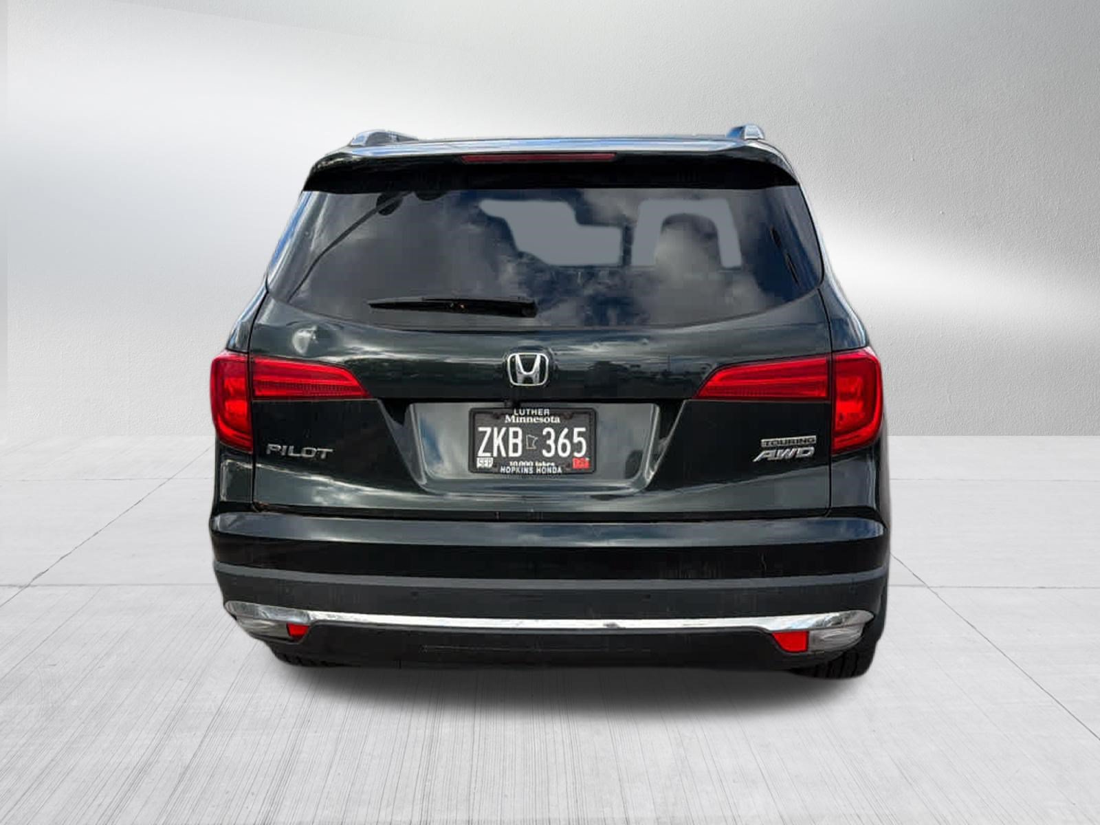 Used 2017 Honda Pilot Touring image 6
