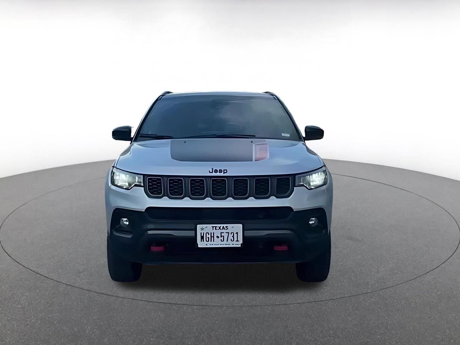 Used 2025 Jeep Compass Trailhawk AWD/4WD image 11