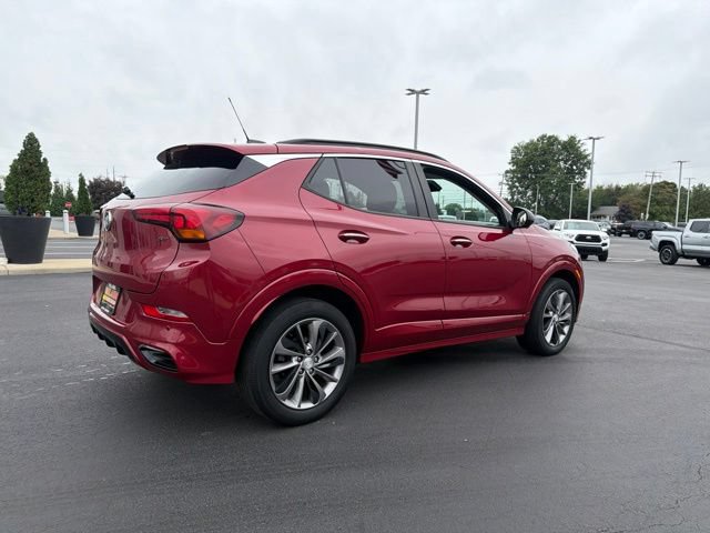 Used 2020 Buick Encore GX Select w/ Advanced Technology Package AWD/4WD image 7