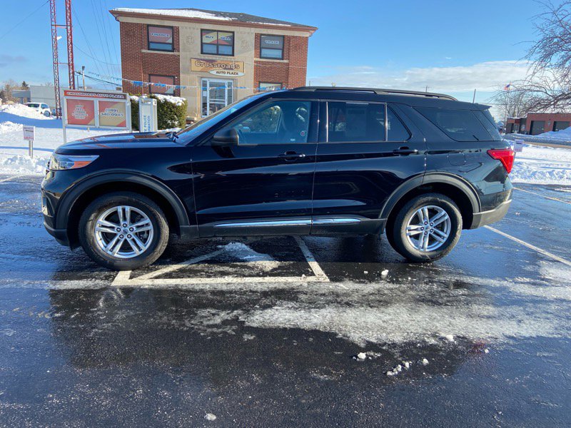 Used 2020 Ford Explorer XLT image 4