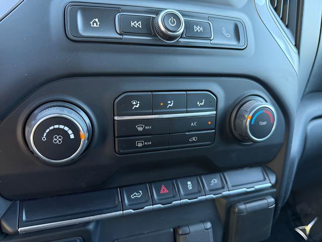 Used 2022 Chevrolet Silverado 2500 Custom w/ Custom Value Package image 19