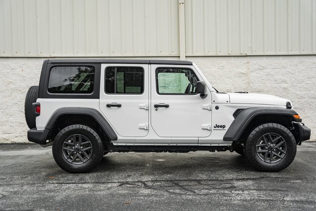 Used 2024 Jeep Wrangler Sport S image 7