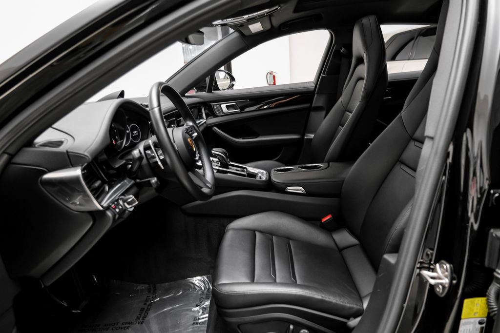 Used 2022 Porsche Panamera 4 AWD/4WD image 6