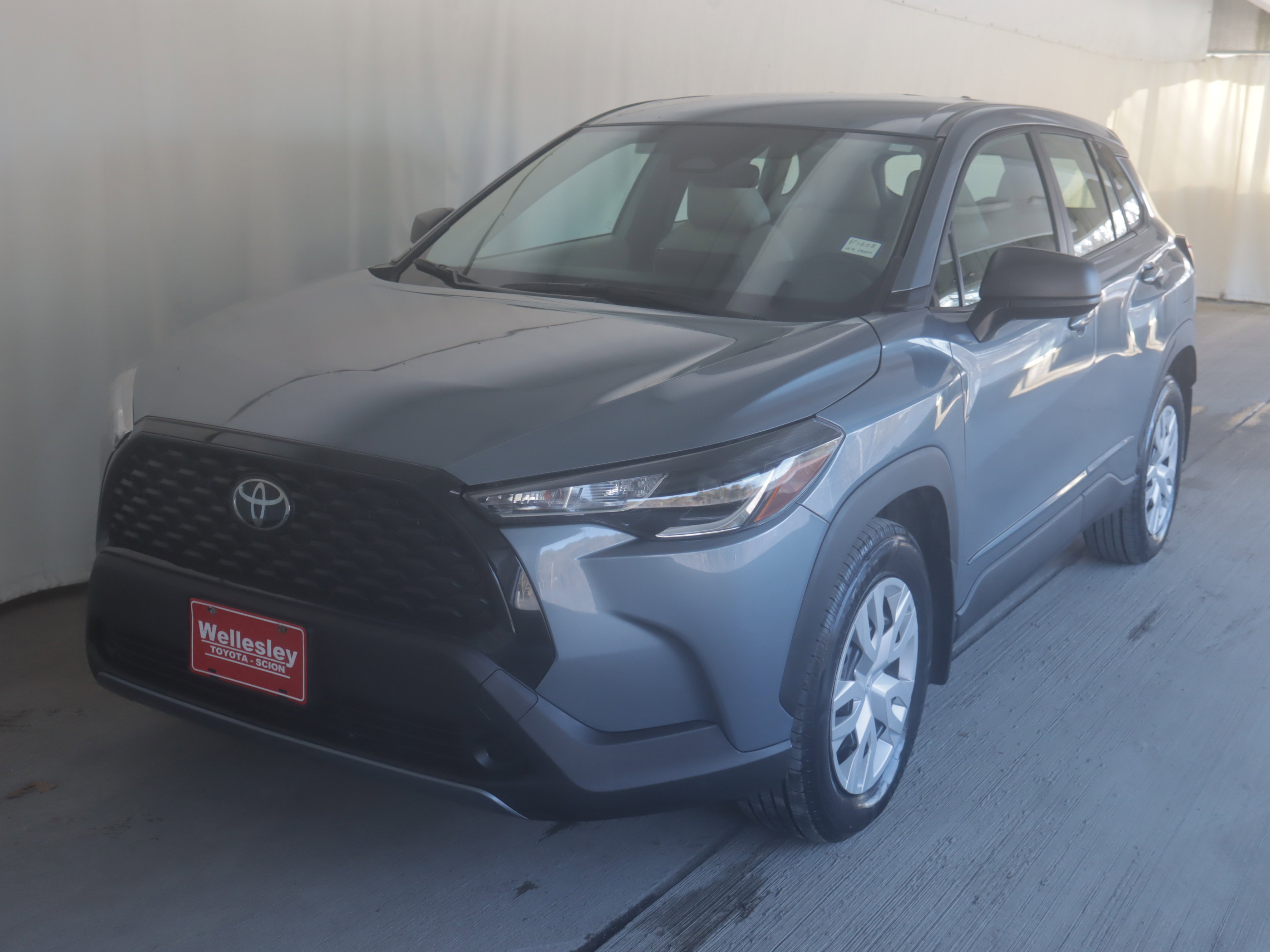 Used 2024 Toyota Corolla Cross L image 21