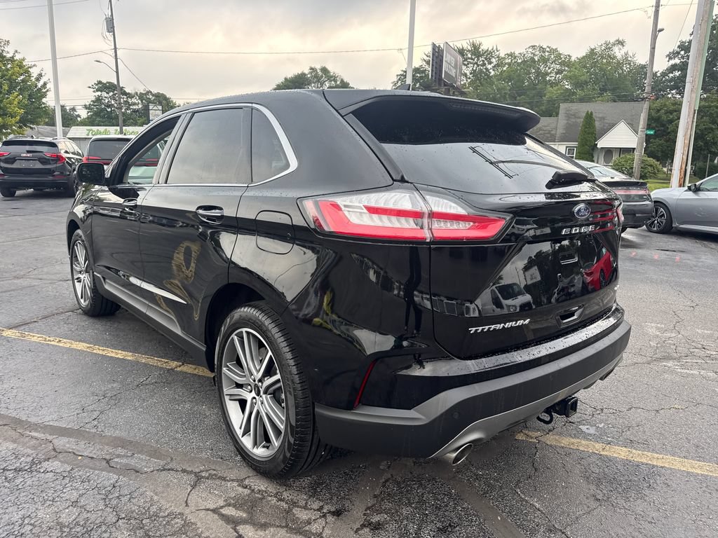 Used 2024 Ford Edge Titanium w/ Equipment Group 301A AWD/4WD image 9