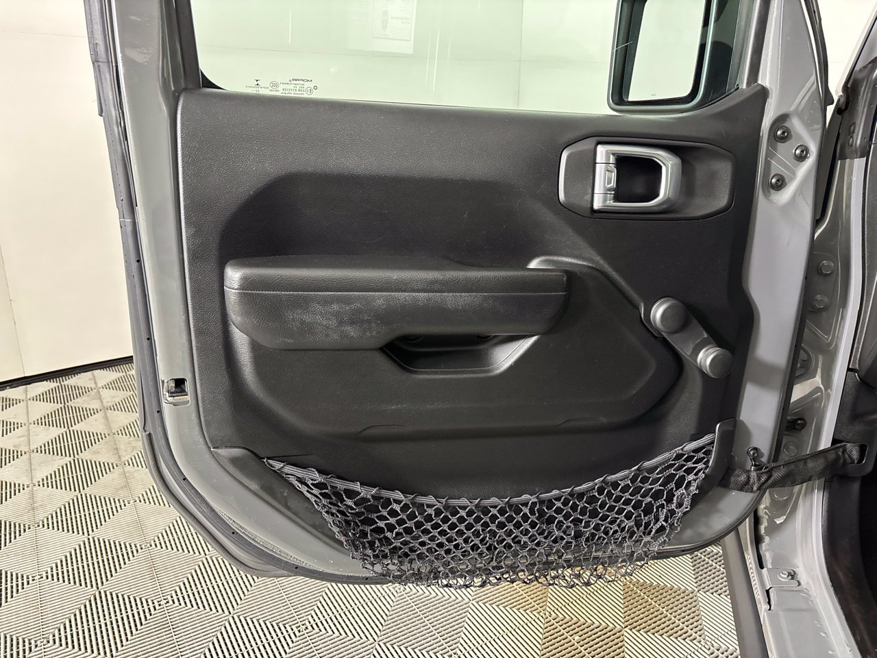 Used 2023 Jeep Wrangler Unlimited Sport AWD/4WD image 7