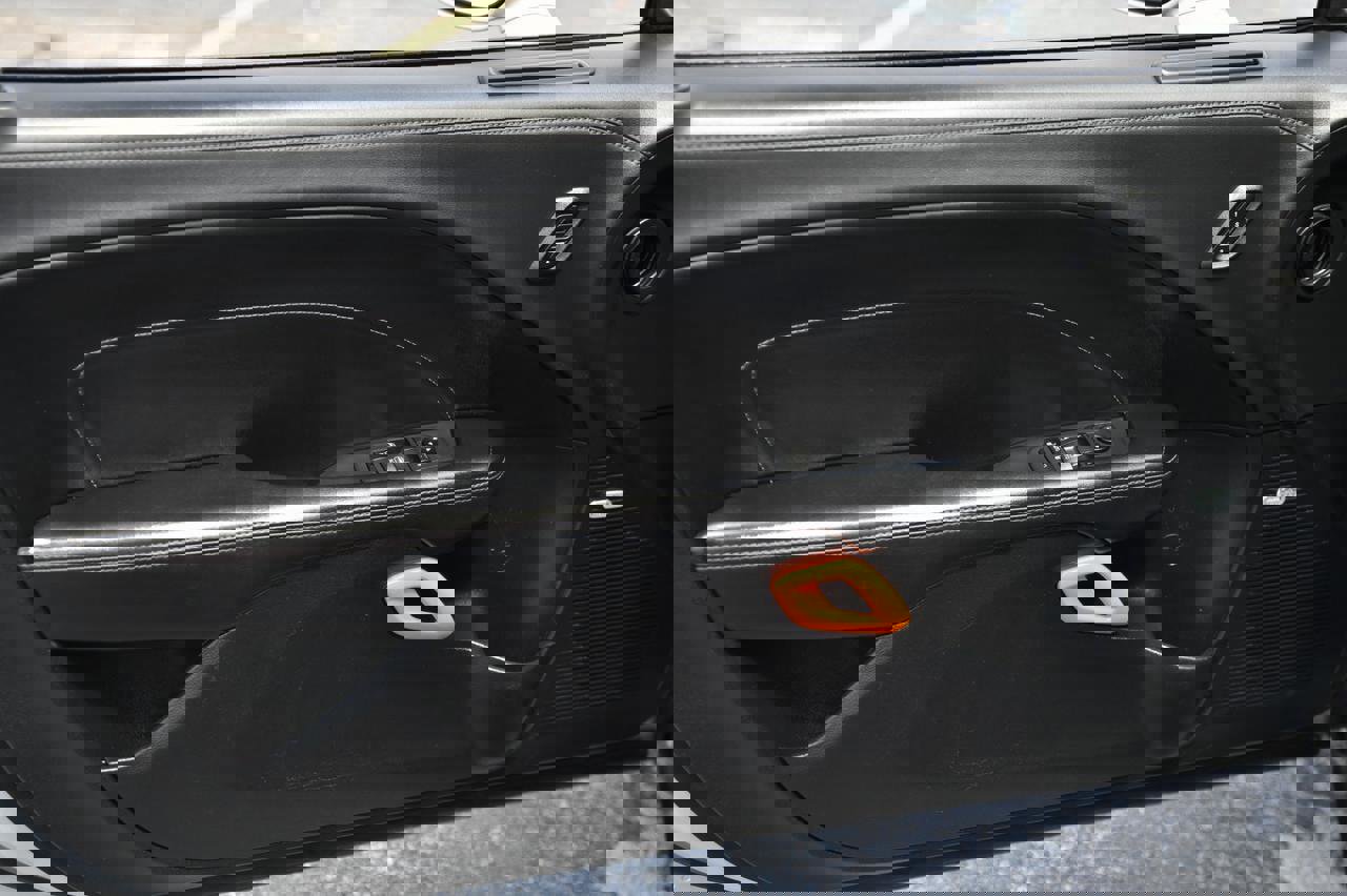 Used 2021 Dodge Challenger GT w/ Plus Package image 9