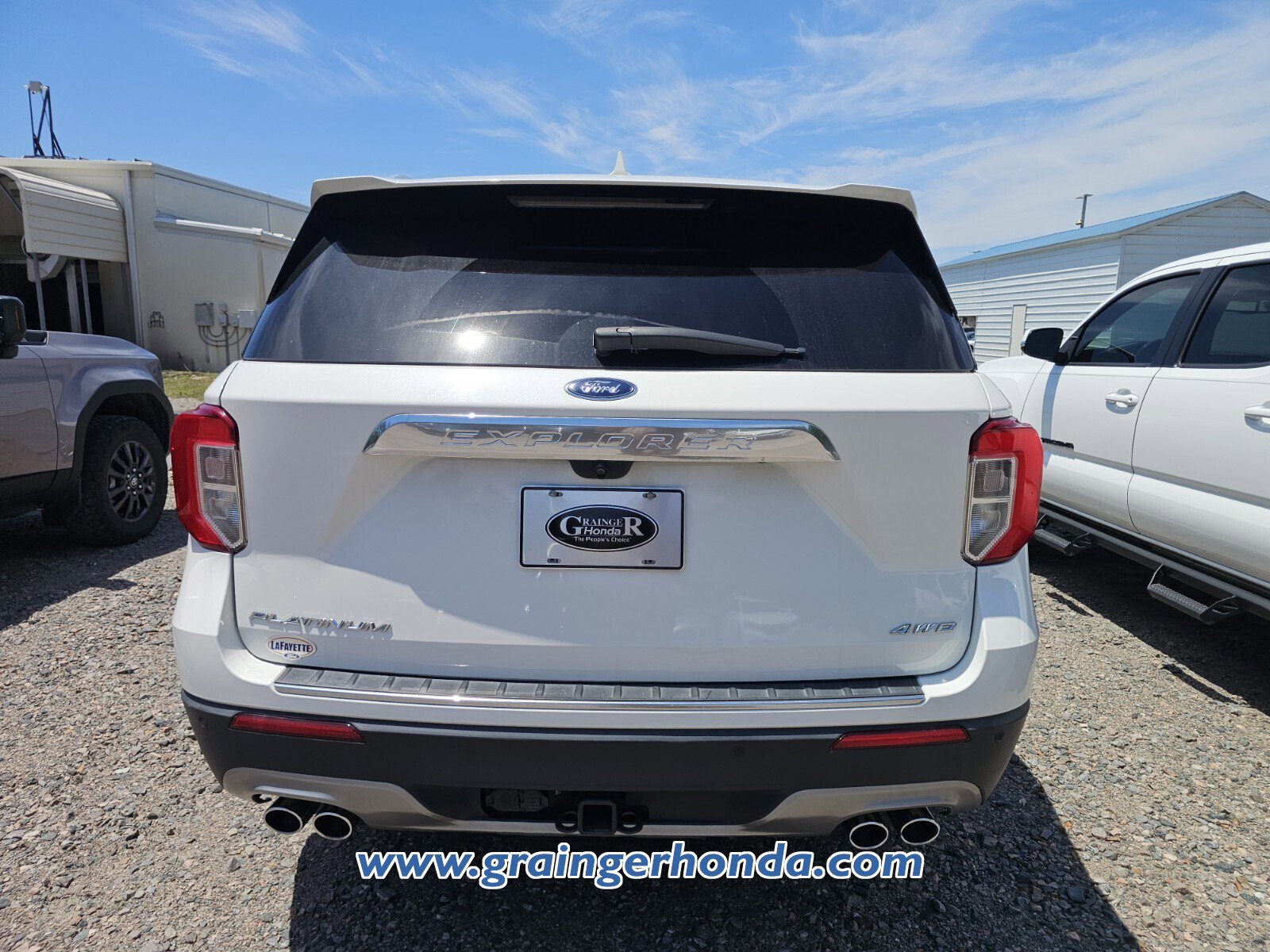 Used 2022 Ford Explorer Platinum w/ Equipment Group 601A AWD/4WD image 8