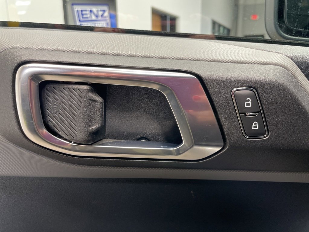 Used 2024 Ford Bronco Big Bend image 23
