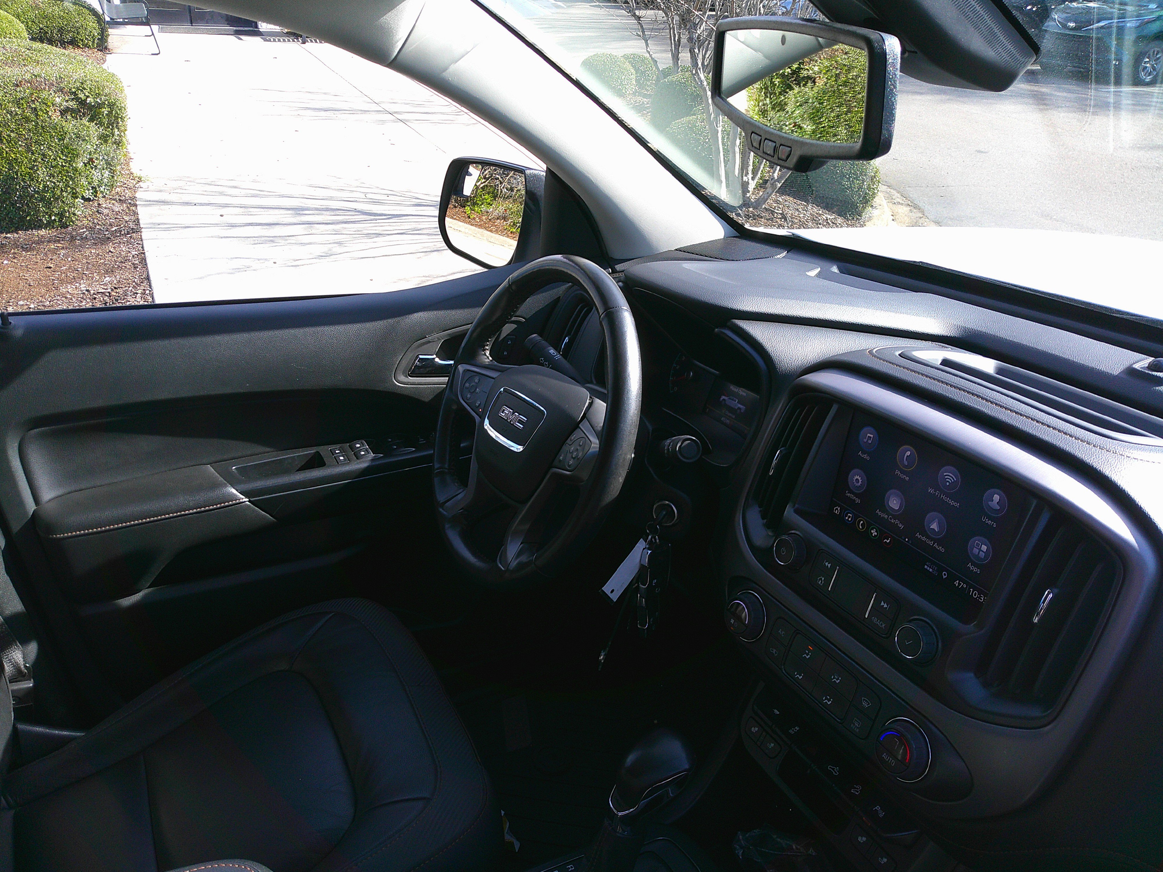 Used 2022 GMC Canyon AT4 image 32