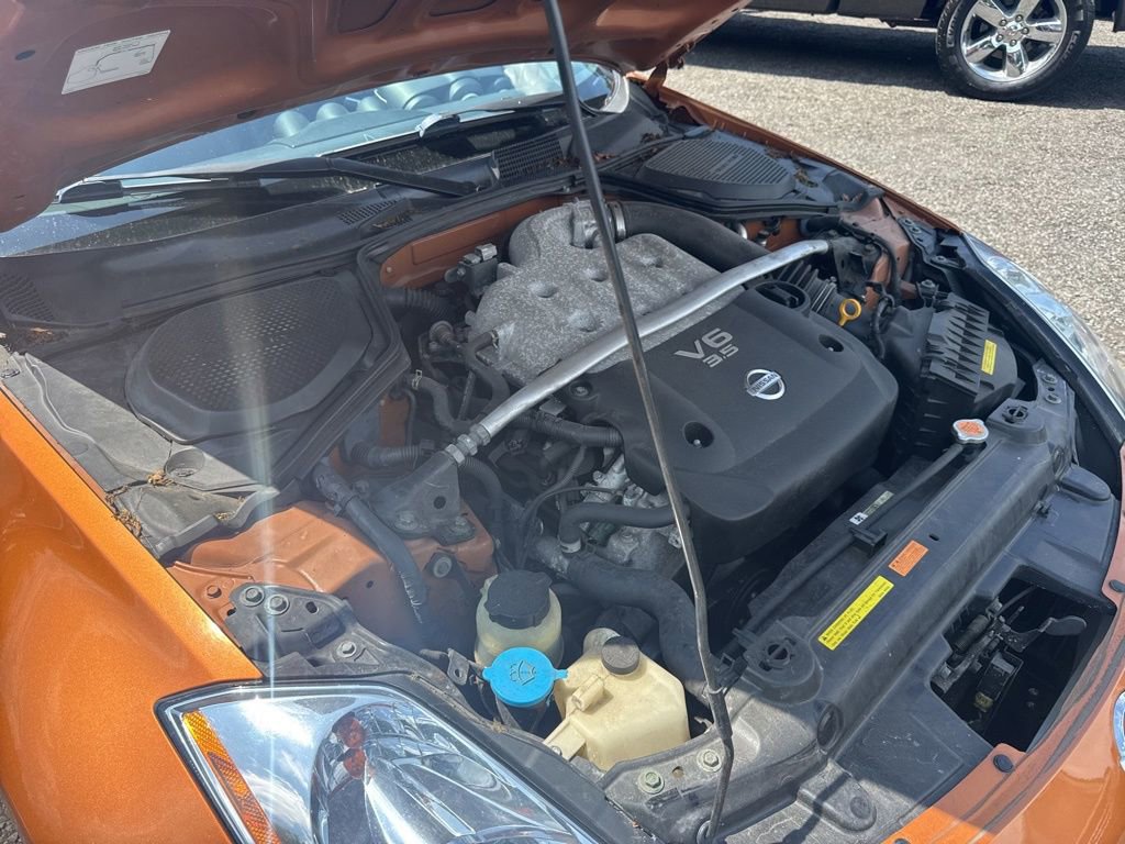 Used 2005 Nissan 350Z Touring RWD image 45