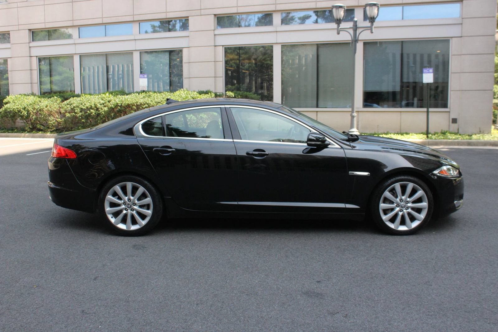 Used 2013 Jaguar XF 3.0 AWD/4WD image 6