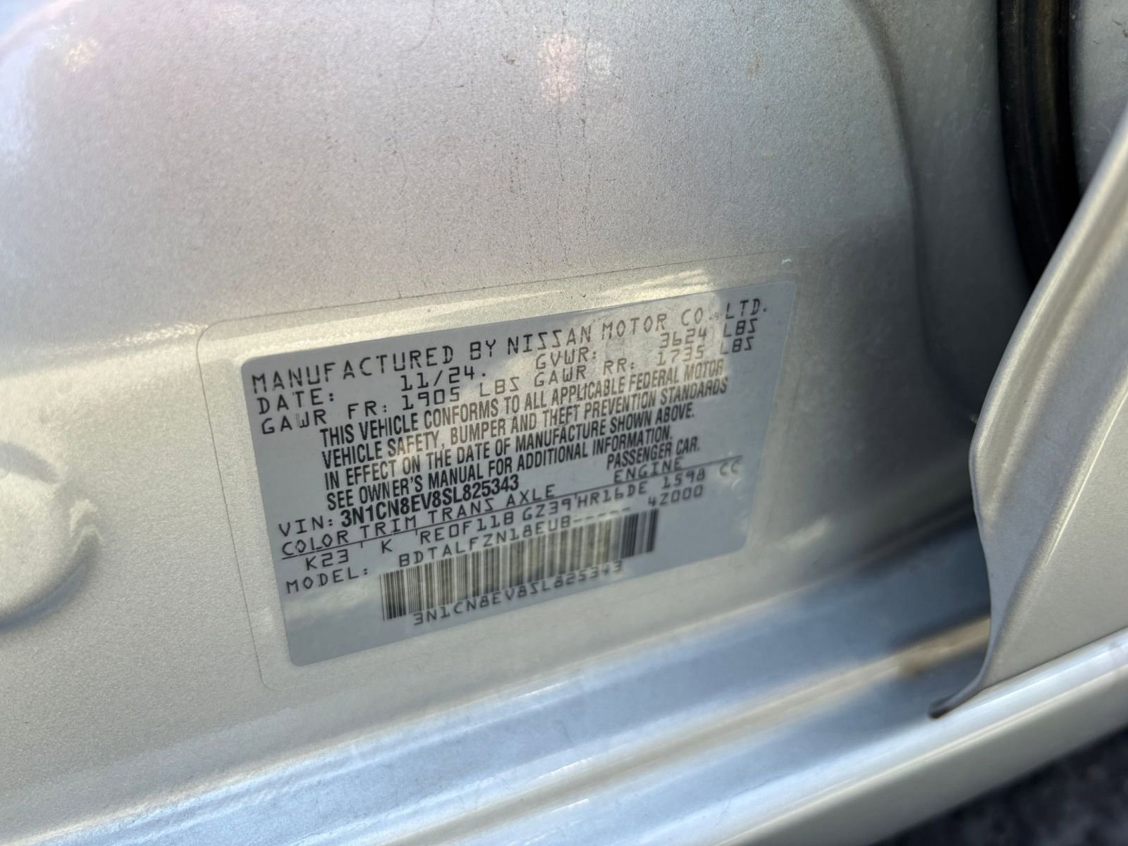 Used 2025 Nissan Versa SV FWD image 27