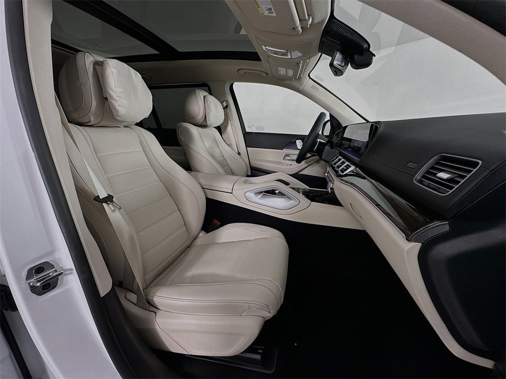 New 2026 Mercedes-Benz GLS 450 4MATIC image 31