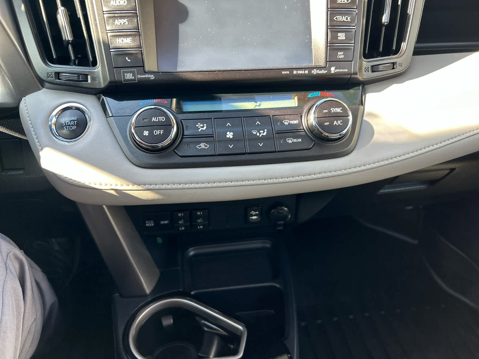 Used 2017 Toyota RAV4 Limited w/ Advanced Technology Package AWD/4WD image 20