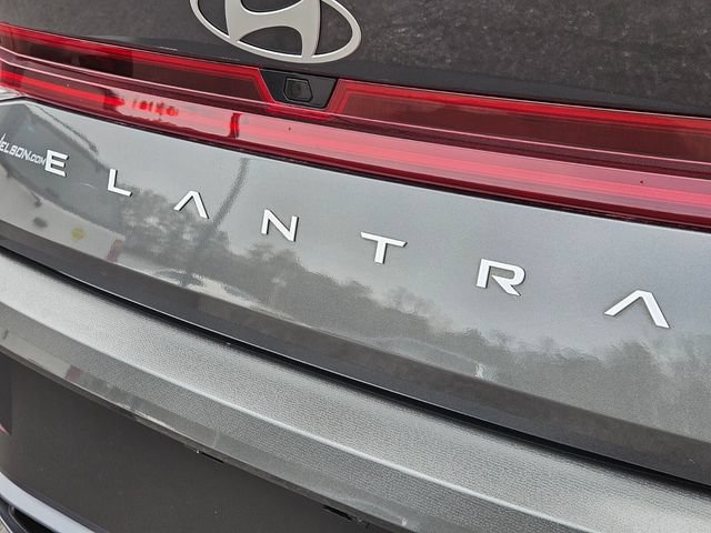 Used 2024 Hyundai Elantra SEL w/ Convenience Package FWD image 22