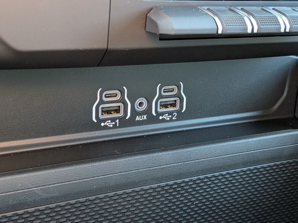 New 2026 RAM 1500 Express AWD/4WD image 21