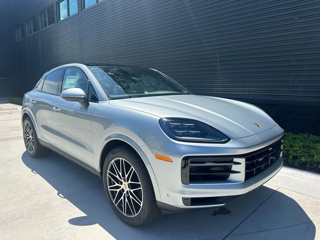 Used 2025 Porsche Cayenne Coupe image 8