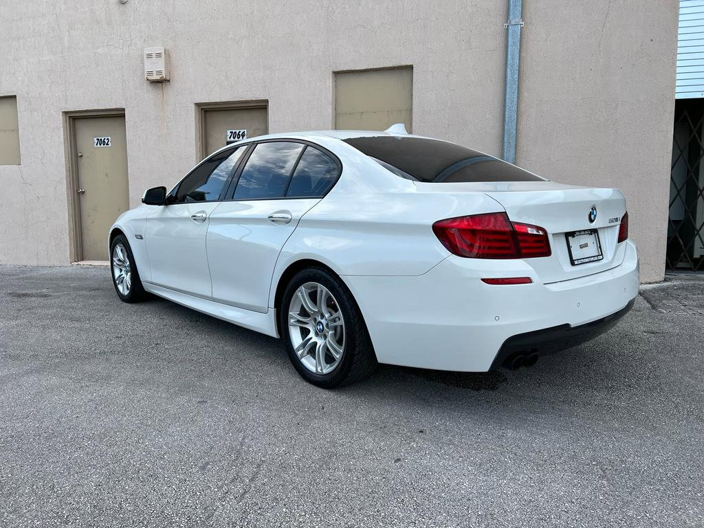 Used 2012 BMW 528i Sedan image 4