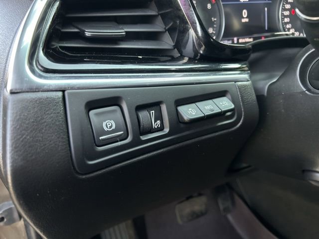 Used 2020 Cadillac XT6 Premium Luxury image 35