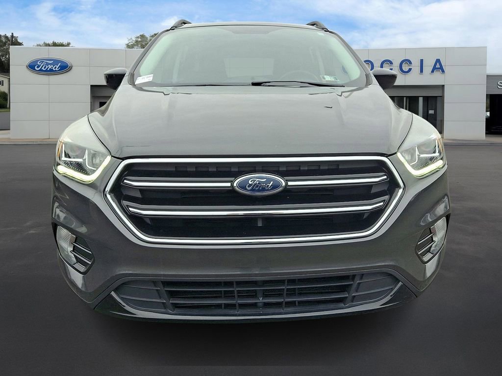 Certified 2019 Ford Escape SE image 2