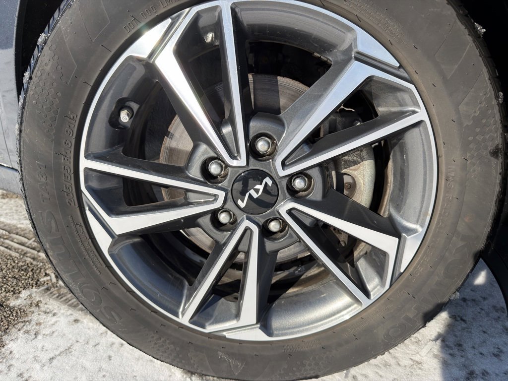 Used 2023 Kia Forte LXS w/ LXS Technology Package image 19