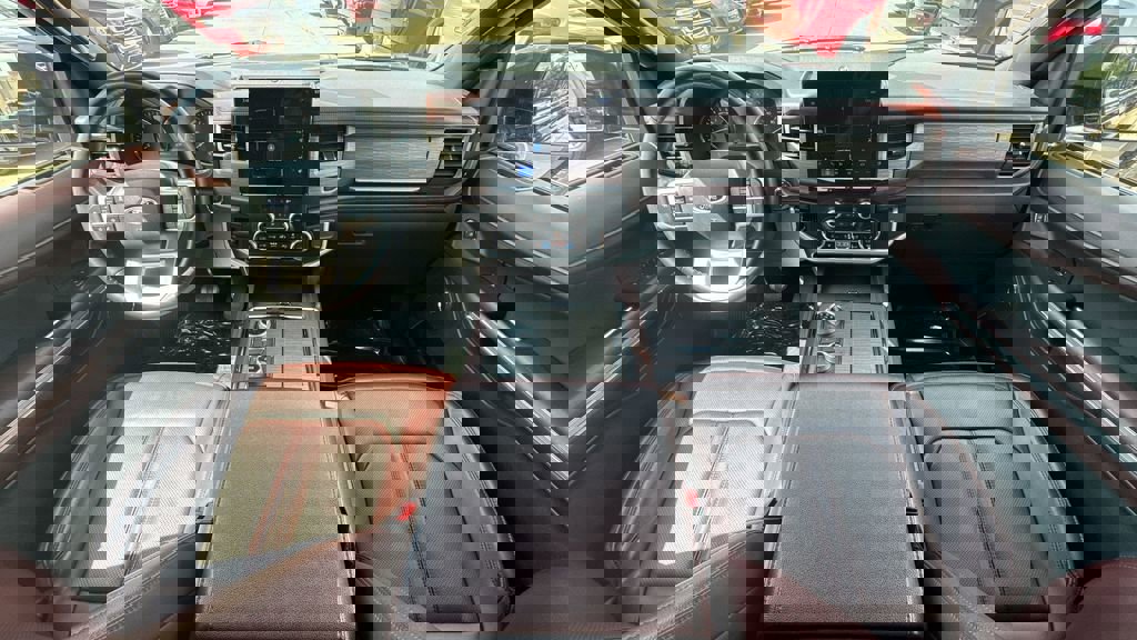 Used 2024 Ford Expedition Max Limited image 21