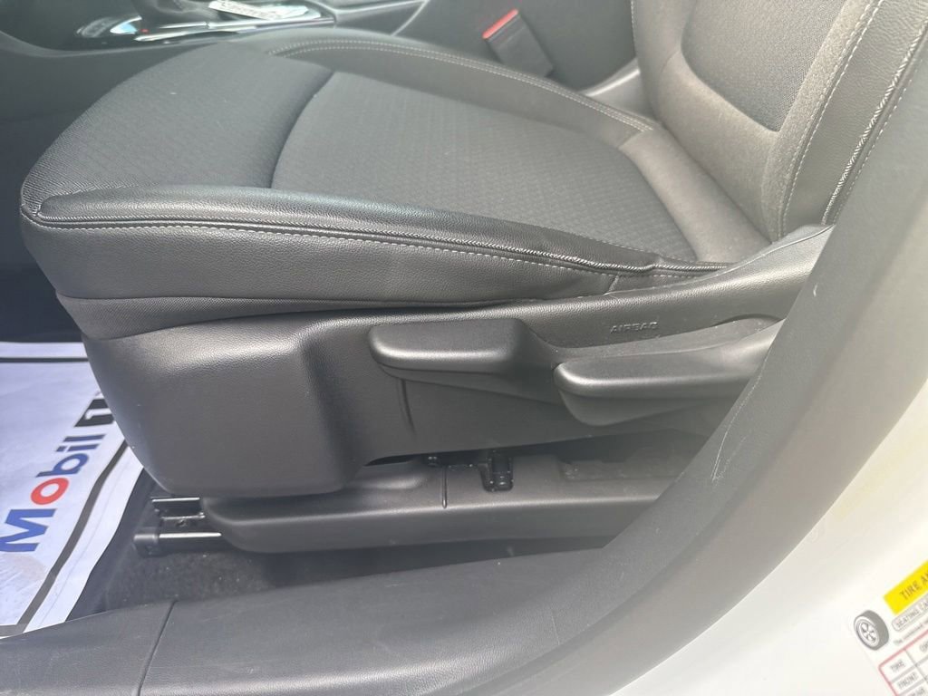 Used 2025 Buick Encore GX Preferred AWD/4WD image 18