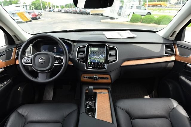 Used 2025 Volvo XC90 B6 Plus w/ Protection Package Premier AWD/4WD image 7