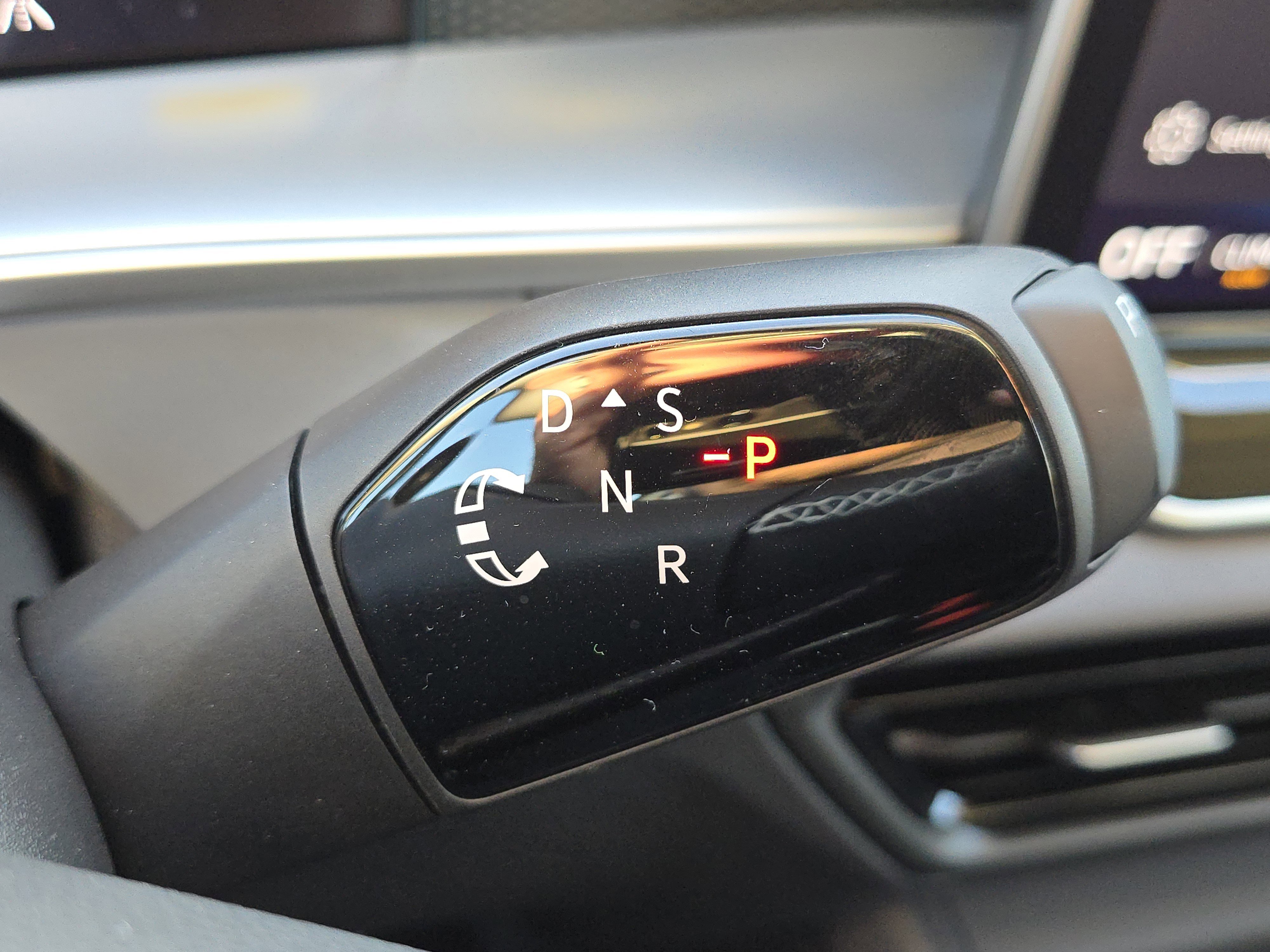 New 2026 Volkswagen Tiguan SE image 26