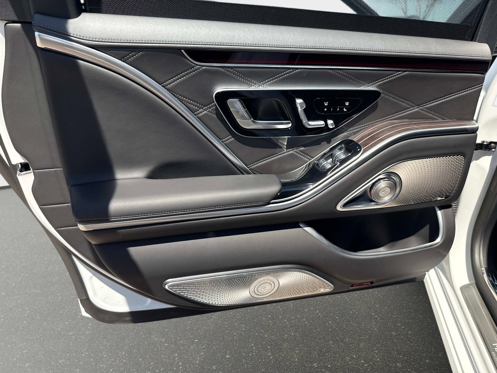 New 2026 Mercedes-Benz Maybach S 580 4MATIC image 11