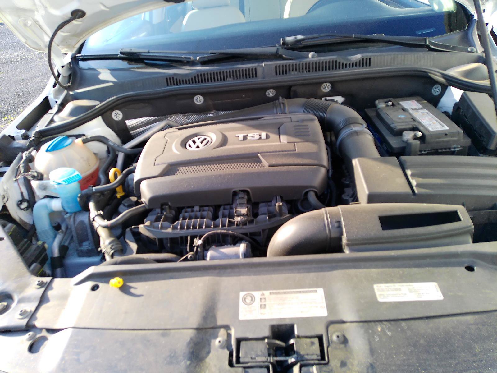 Used 2015 Volkswagen Jetta SE FWD image 46