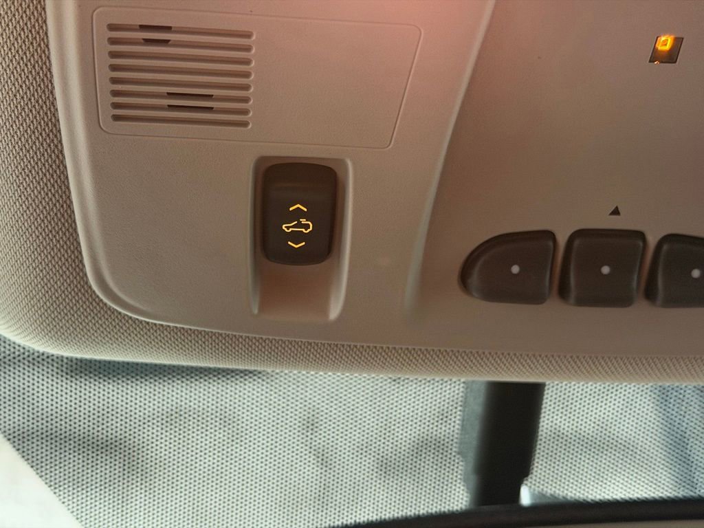 Used 2017 GMC Acadia Limited SLT image 36