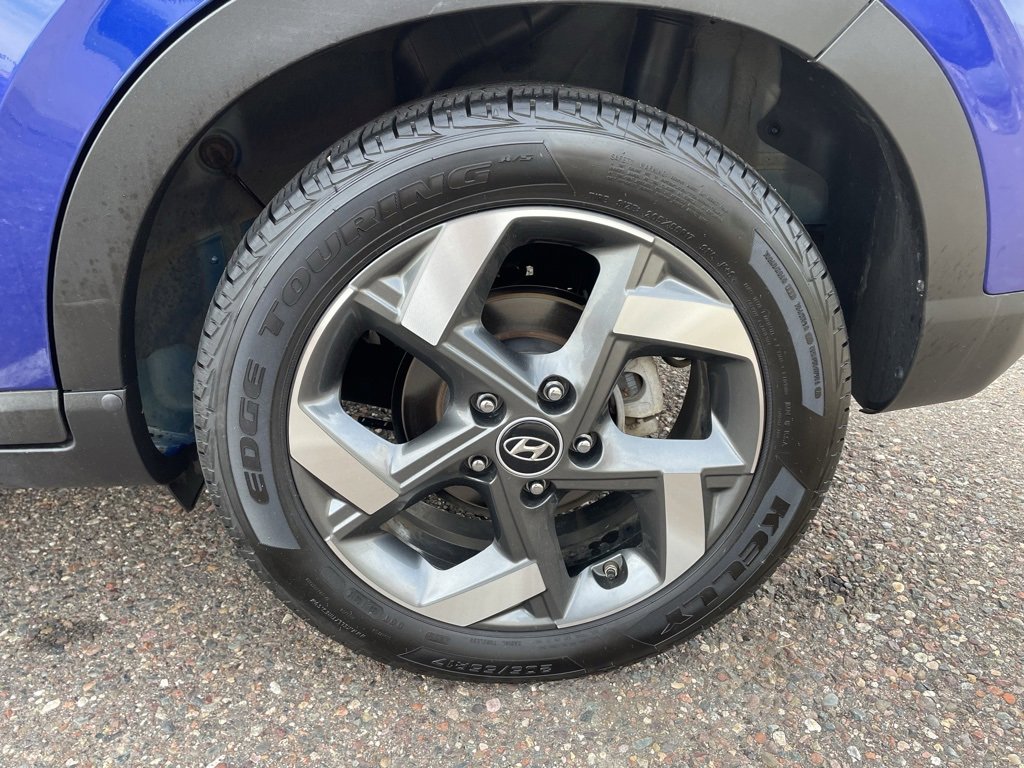 Used 2023 Hyundai Venue Limited w/ Cargo Package image 10