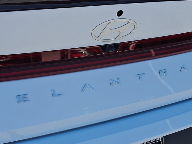 Certified 2025 Hyundai Elantra SEL FWD image 30