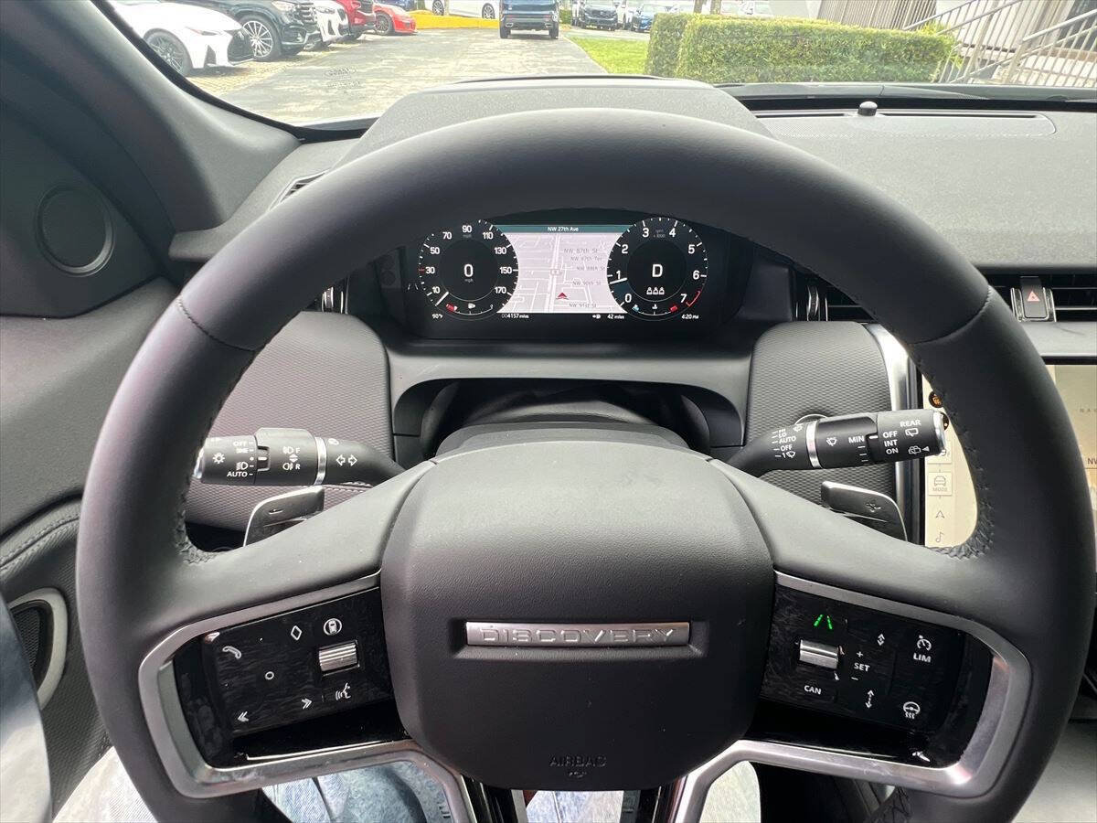 Used 2024 Land Rover Discovery Sport Dynamic SE AWD/4WD image 11