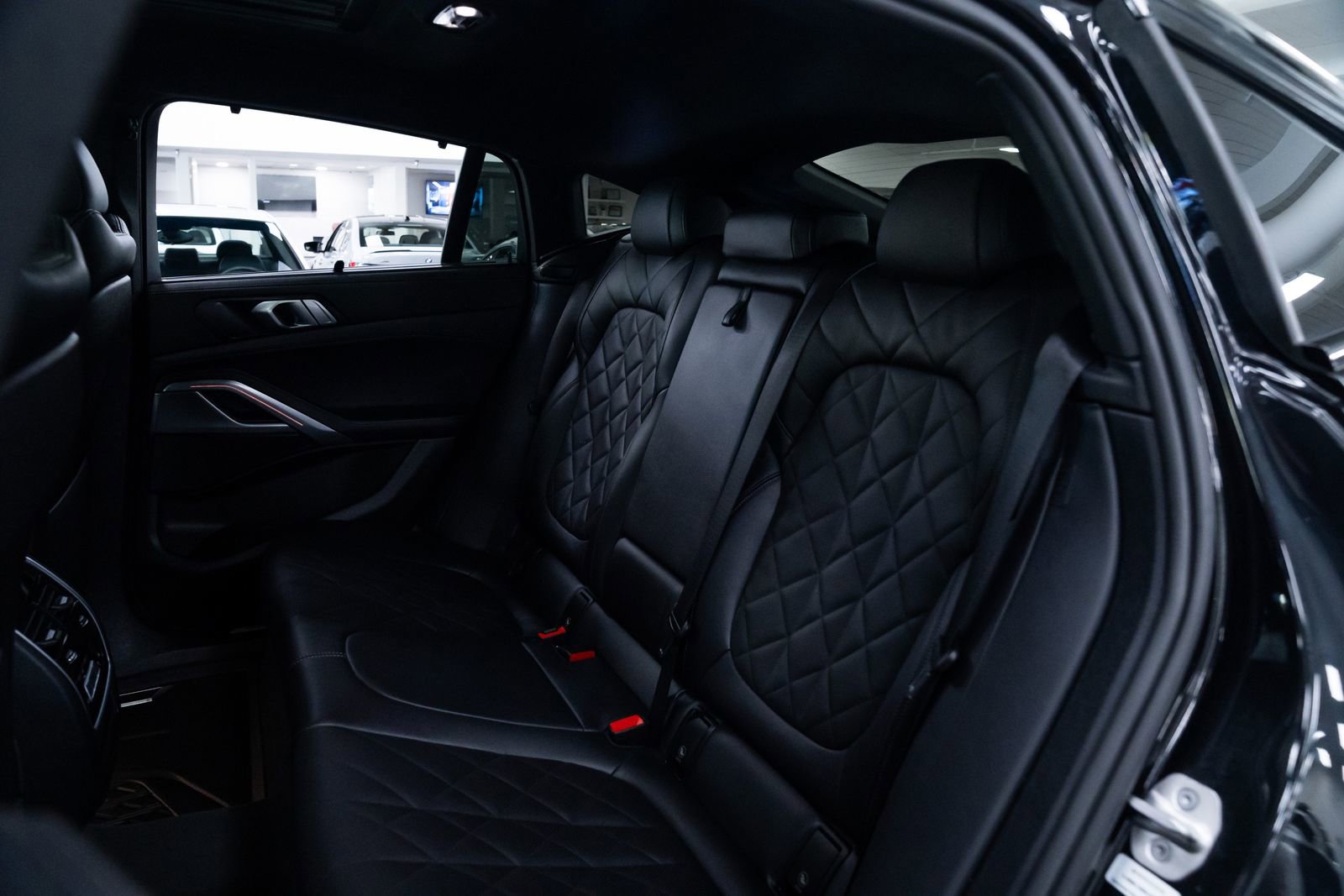 Used 2023 BMW X6 xDrive40i AWD/4WD image 21