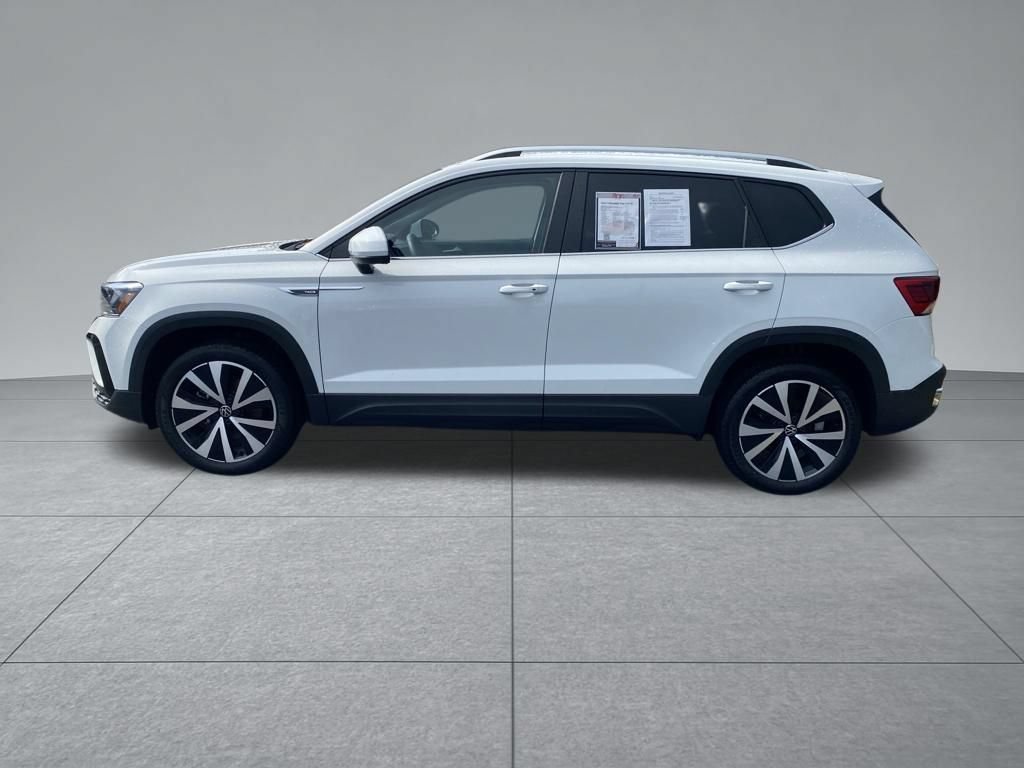Used 2023 Volkswagen Taos SE FWD image 4