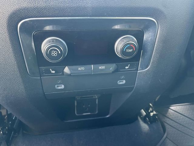 Used 2023 Chevrolet Tahoe Z71 w/ Z71 Off-Road Package AWD/4WD image 11