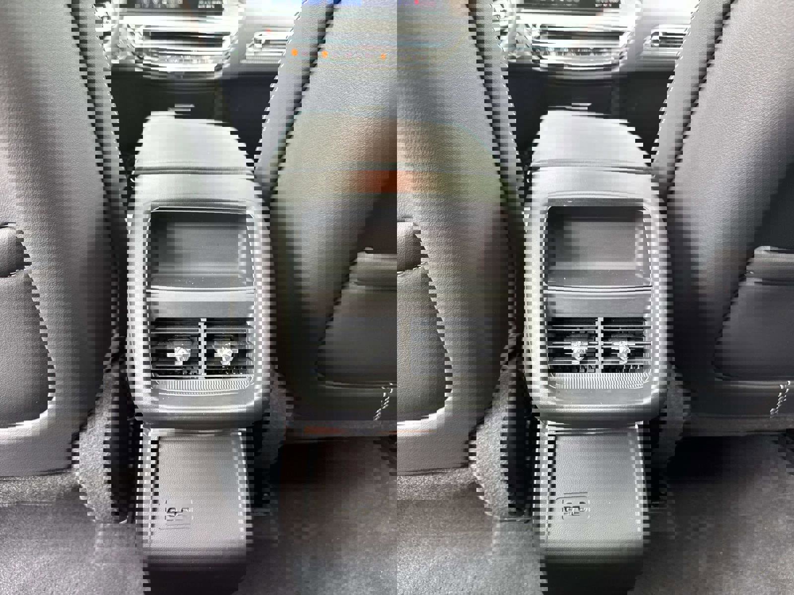 New 2025 Cadillac Lyriq Luxury image 18