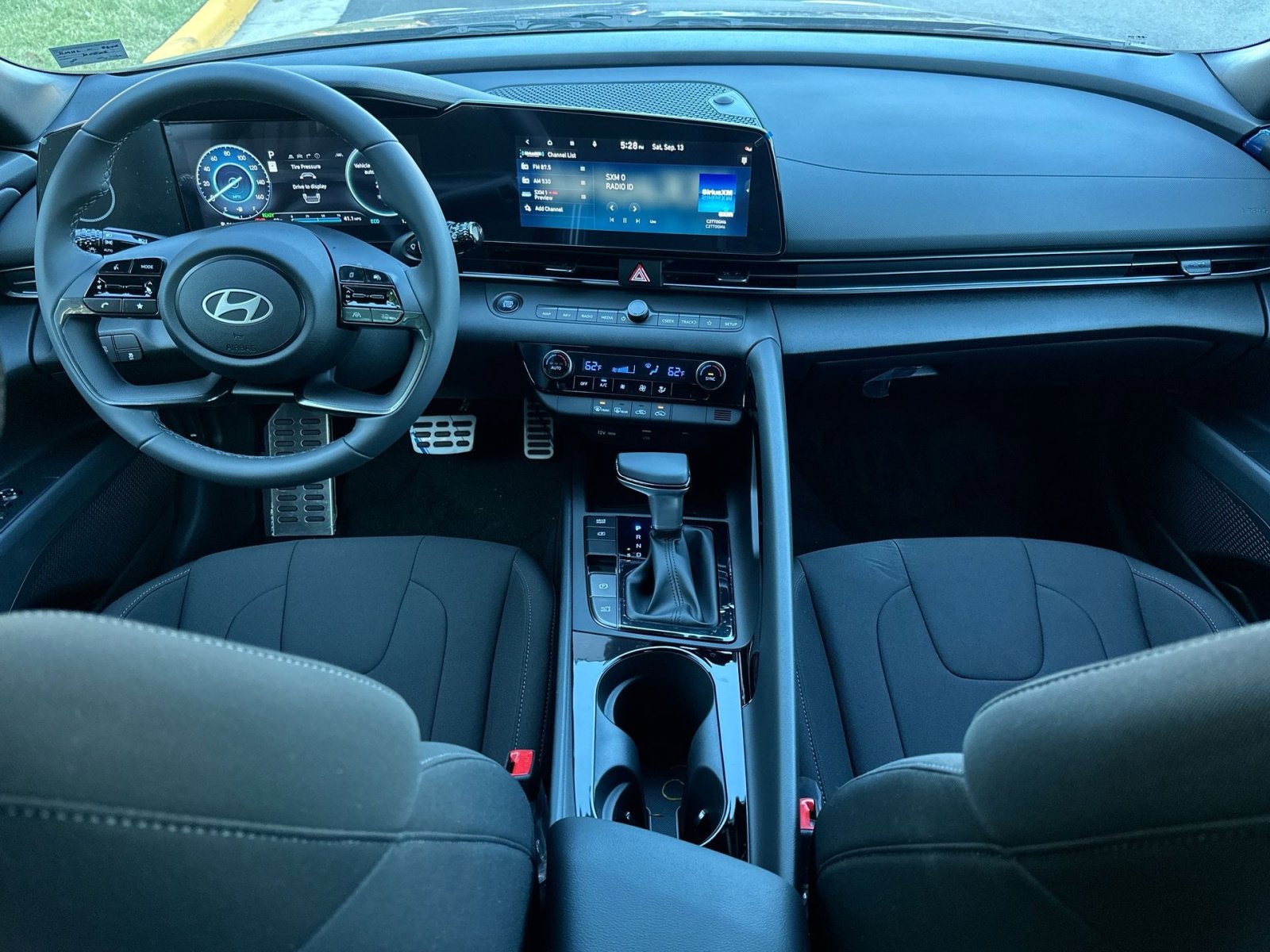 New 2025 Hyundai Elantra SEL image 22