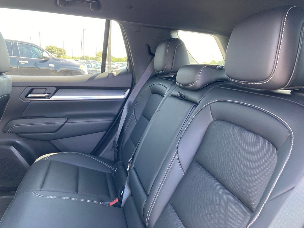 Used 2026 GMC Terrain Elevation w/ Elevation Premium Package FWD image 10
