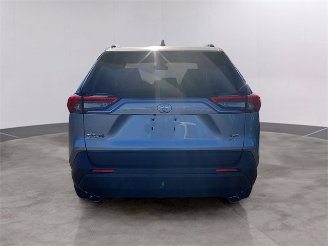 Used 2019 Toyota RAV4 XLE image 4