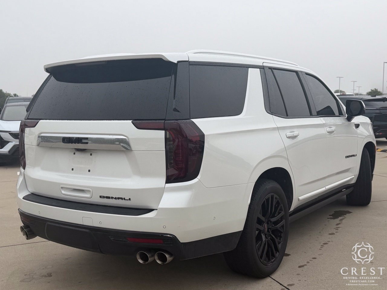 Used 2023 GMC Yukon Denali w/ Denali Reserve Package RWD image 9